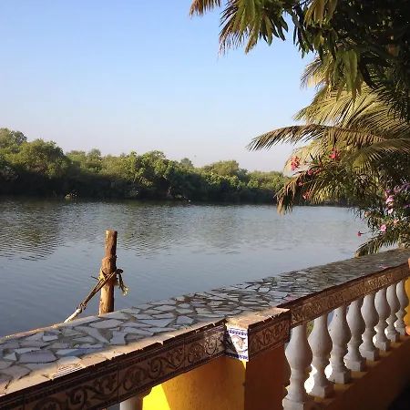 Serene Waters Homestay Goa Panaji Exterior photo